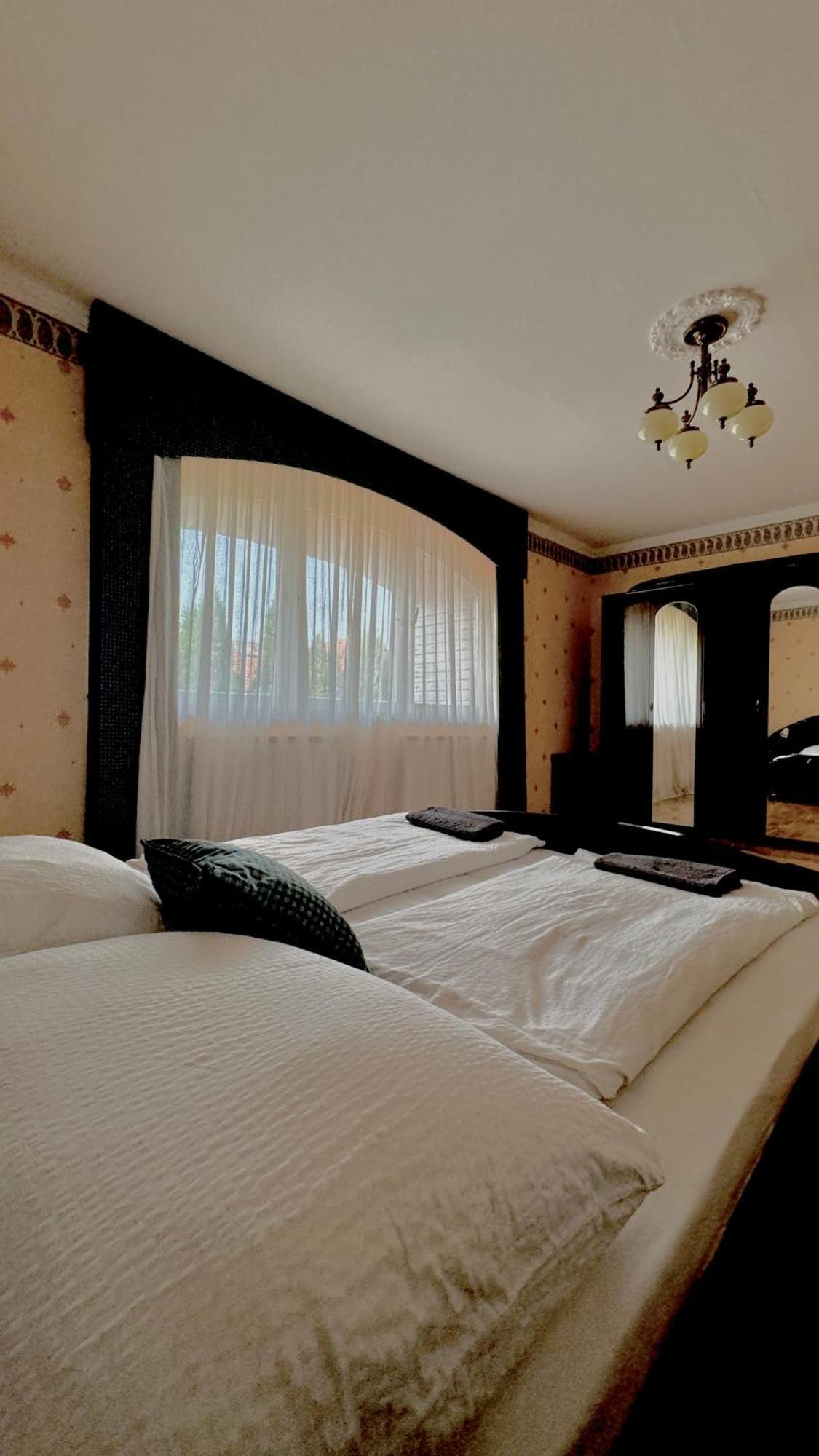 5 Hálószobás Wellness VIP House - privát medence Siófok Exterior foto